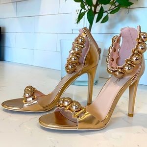 Rose gold beautiful heels‎